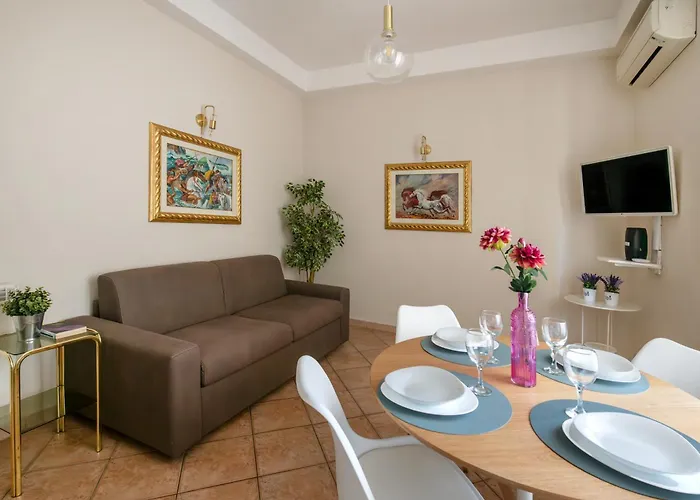 Urban Oasis In Apartament